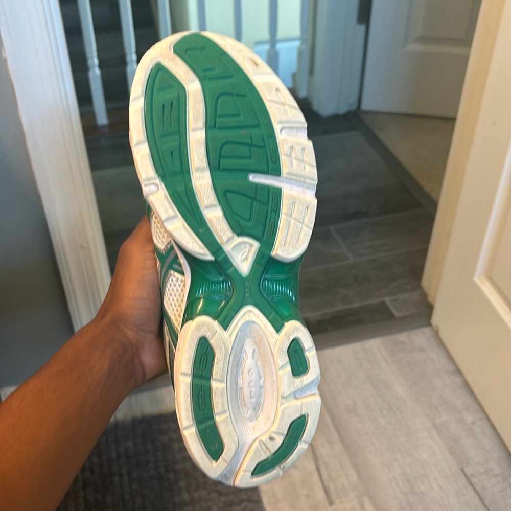 ASICS - Picture 7 of 7